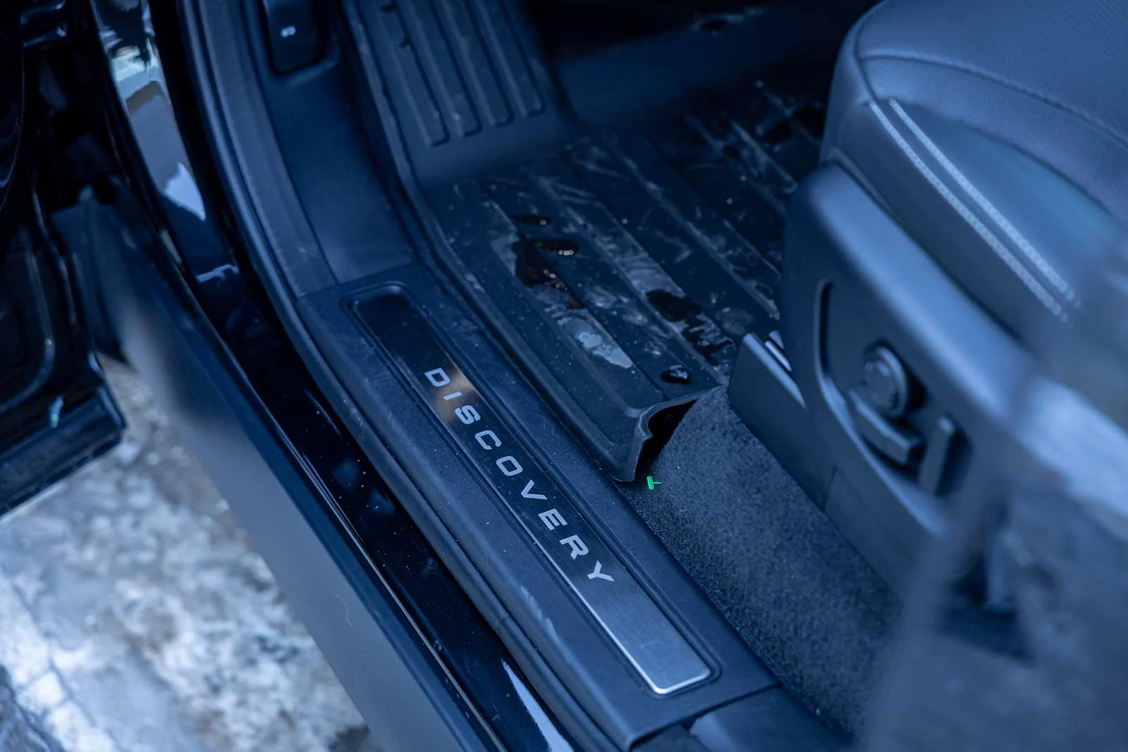 2026 Land Rover Discovery S - Photo 14