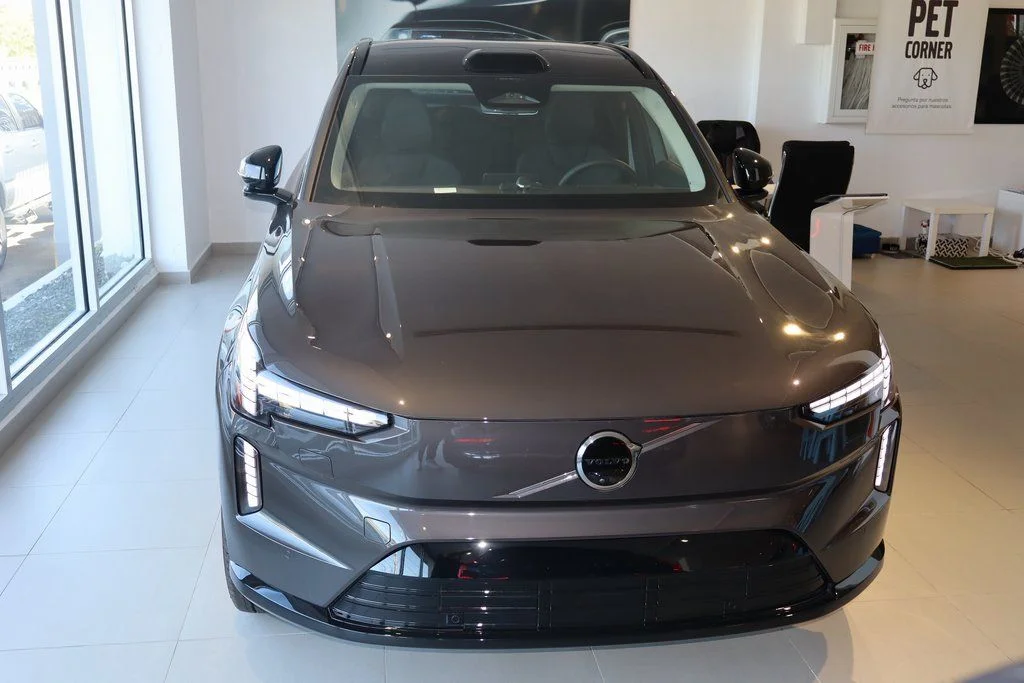 New 2025  Volvo Twin Motor Ultra image 2