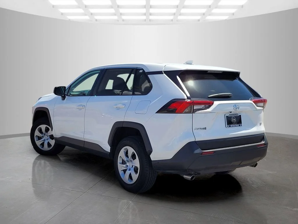 Used 2024  Toyota LE image 6