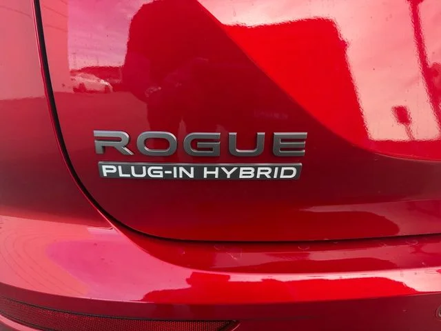 New 2026 Red Nissan SL image 7