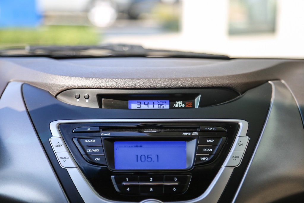 Used 2011 Desert Bronze Metallic Hyundai GLS image 15
