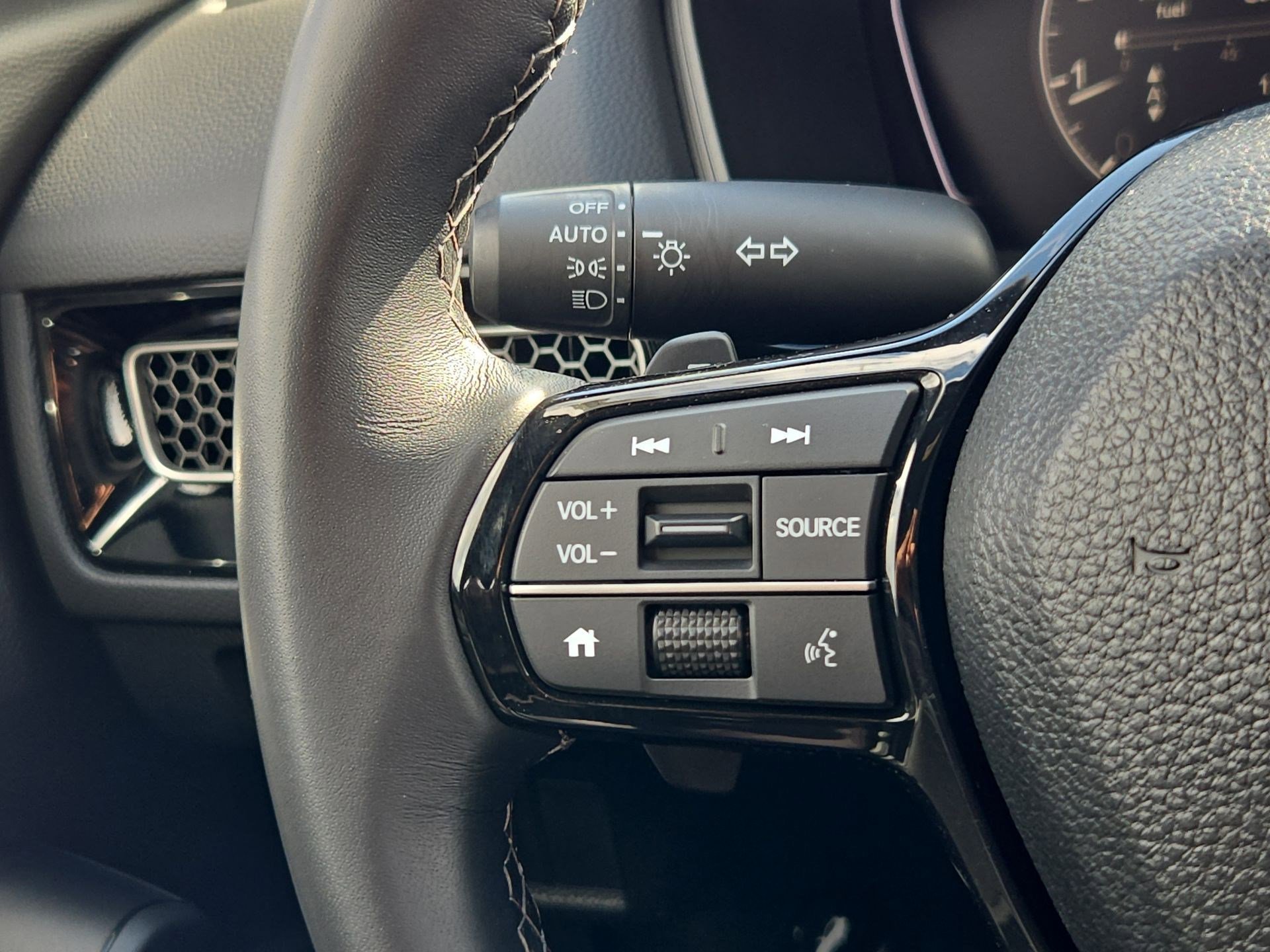 2026 Honda Civic Hatchback Sport - Photo 48