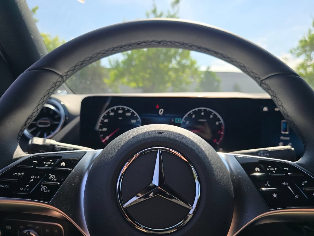 New 2026 Polar White Mercedes-Benz GLA 250 image 62