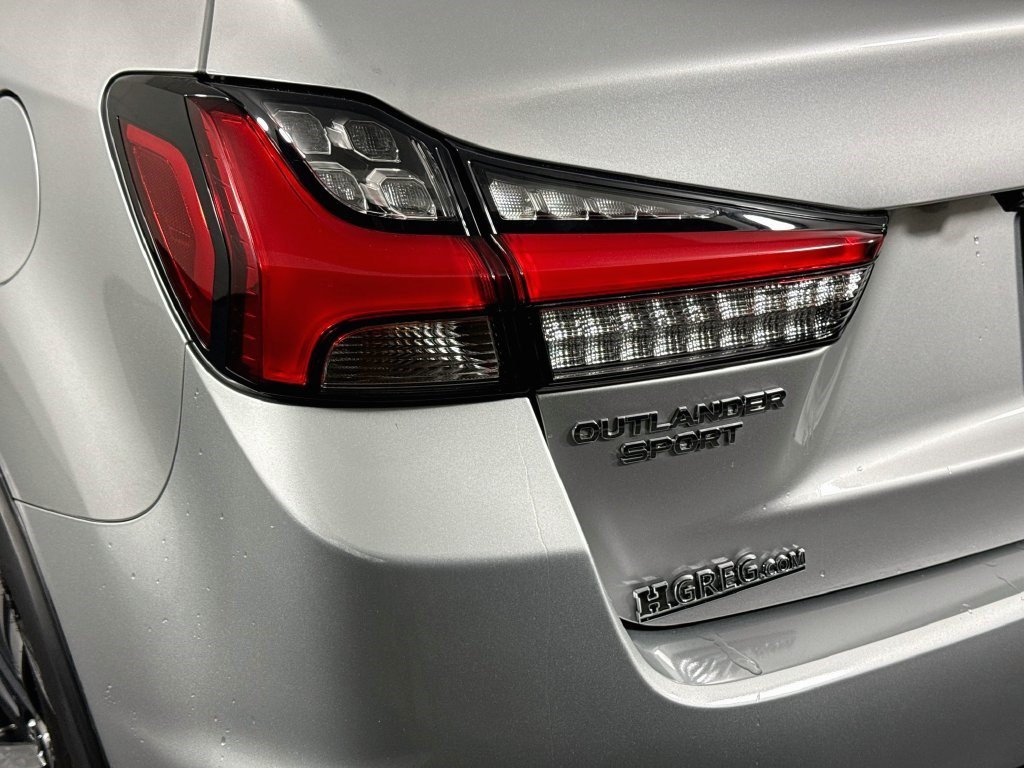 Used 2025 Alloy Silver Metallic Mitsubishi ES image 31