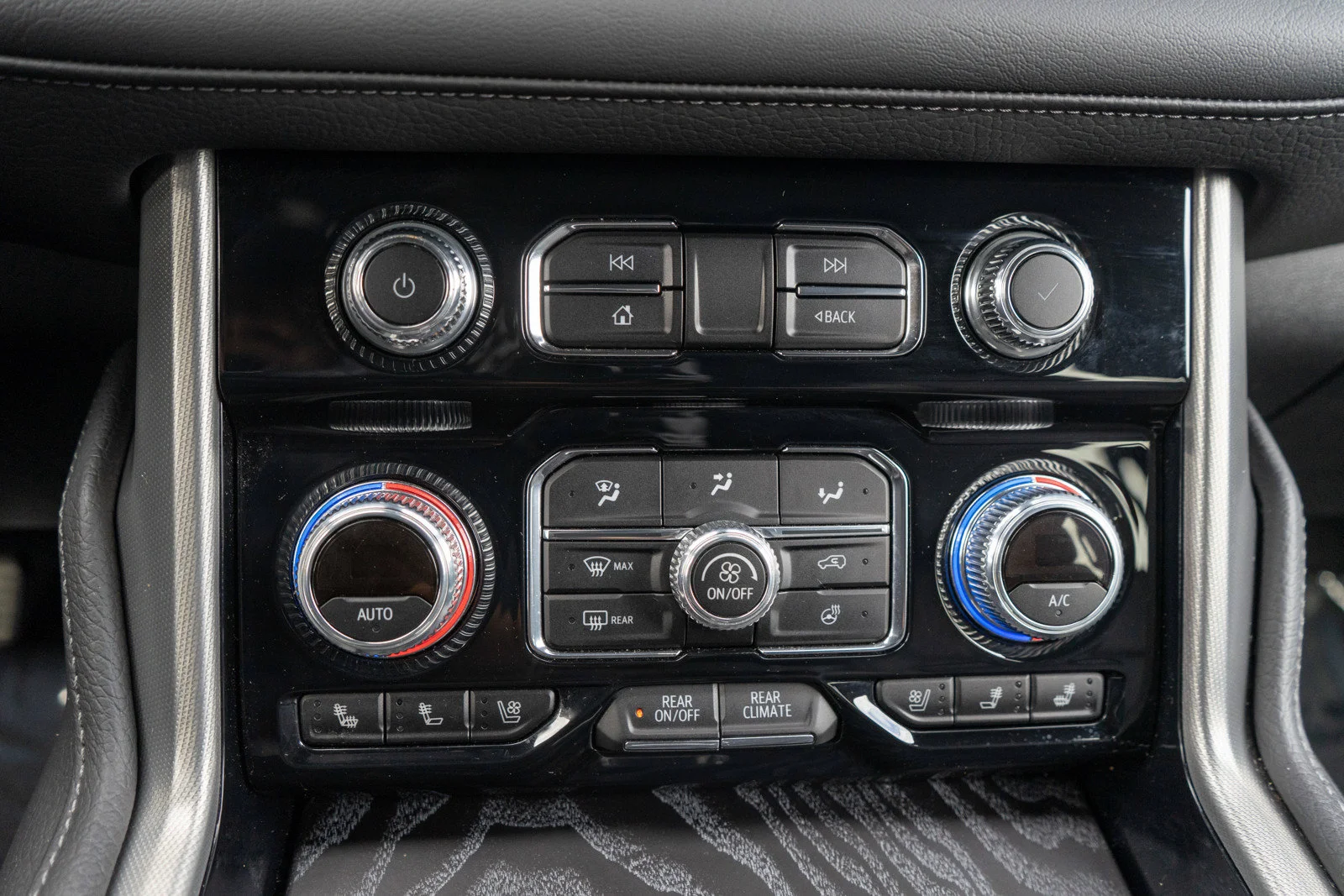 Used 2023 Titanium Rush Metallic GMC Denali image 22
