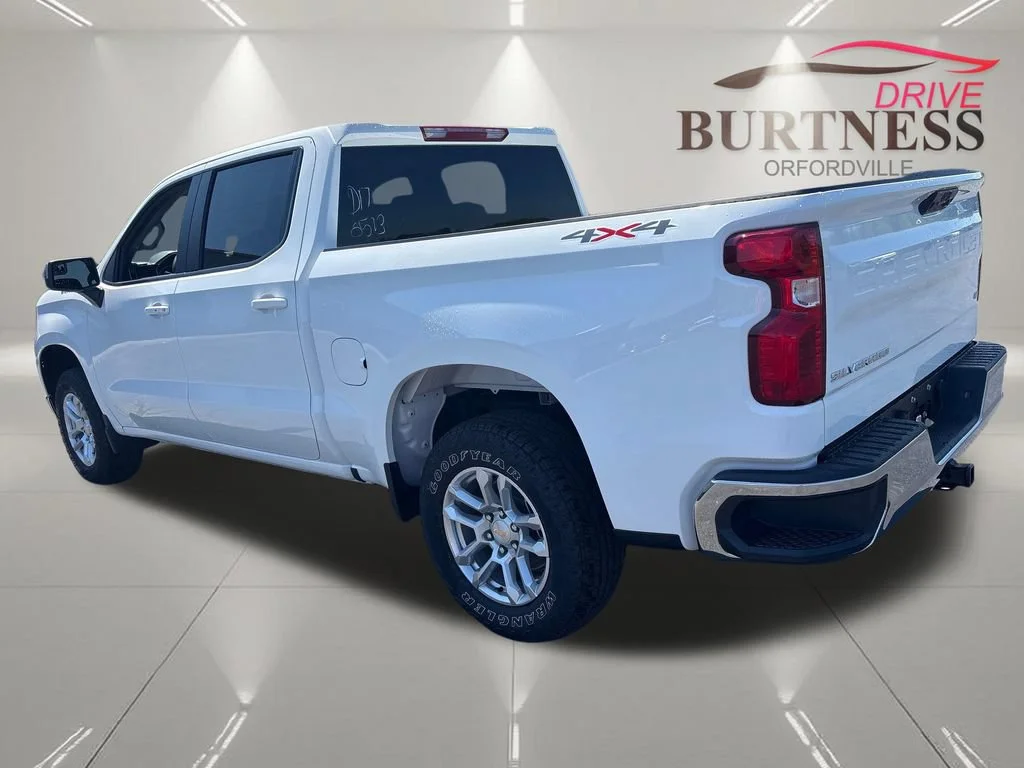 New 2026 Summit White Chevrolet LT image 5