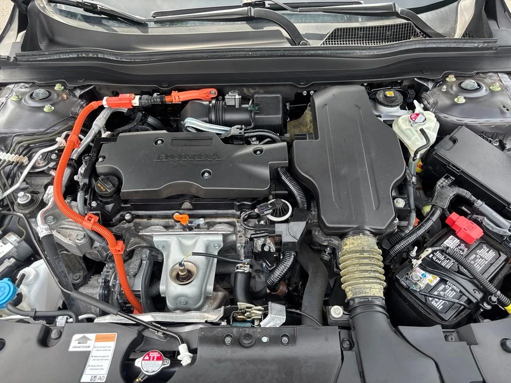 Used 2021 White Honda EX-L image 9