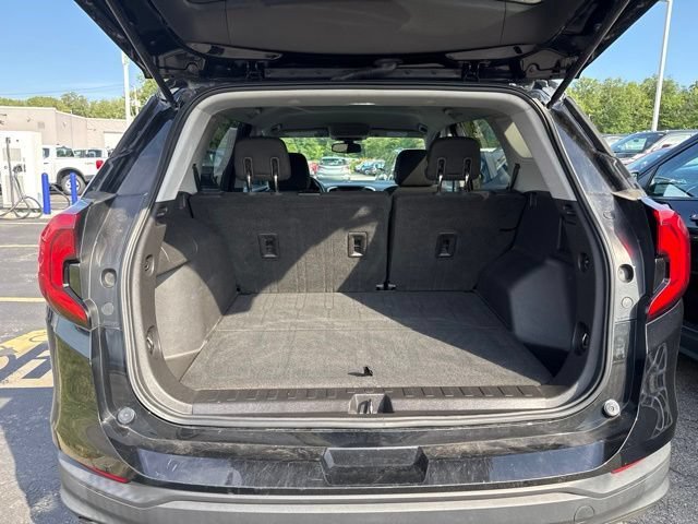 Used 2019 EBONY TWILIGHT METALLIC GMC SLE image 10