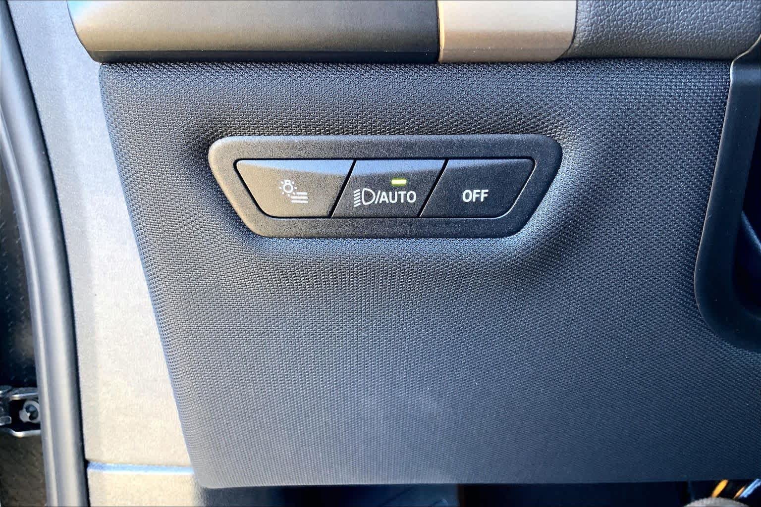 2025 BMW iX 50 - Photo 20