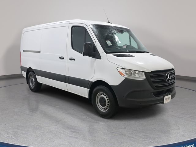 Used 2024 White Mercedes-Benz Cargo 144 WB image 4