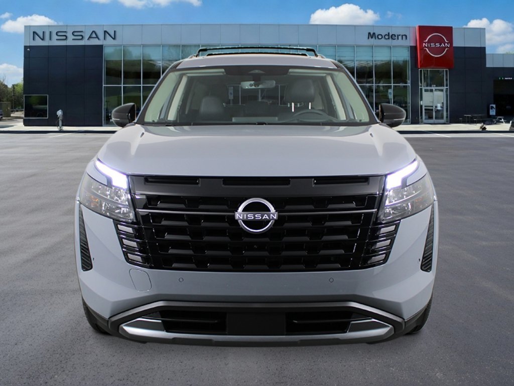 New 2026 Boulder Gray Pearl Nissan Platinum image 8