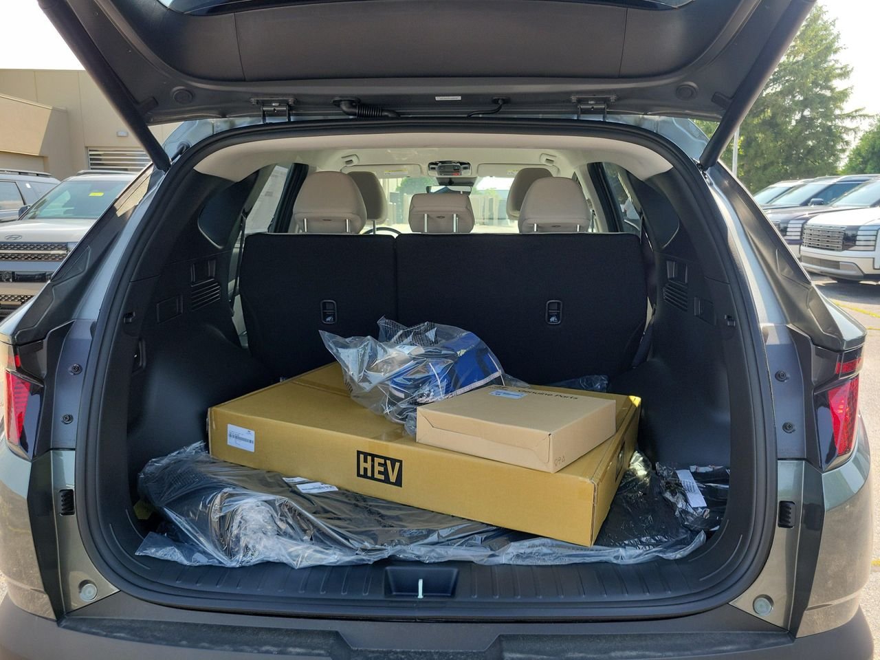 New 2026 Amazon Gray Hyundai SEL AWD image 8