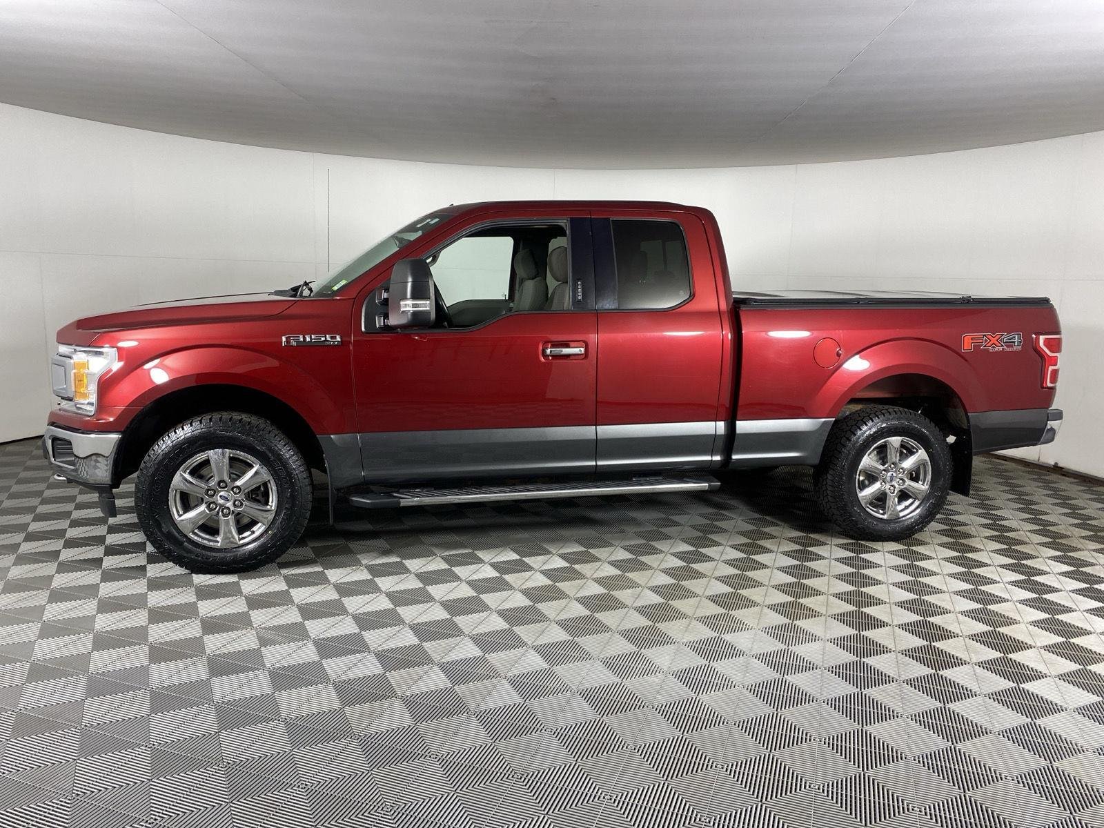 Used 2019 Ruby Red Metallic Tinted Clearcoat/Magnetic Ford XLT image 7