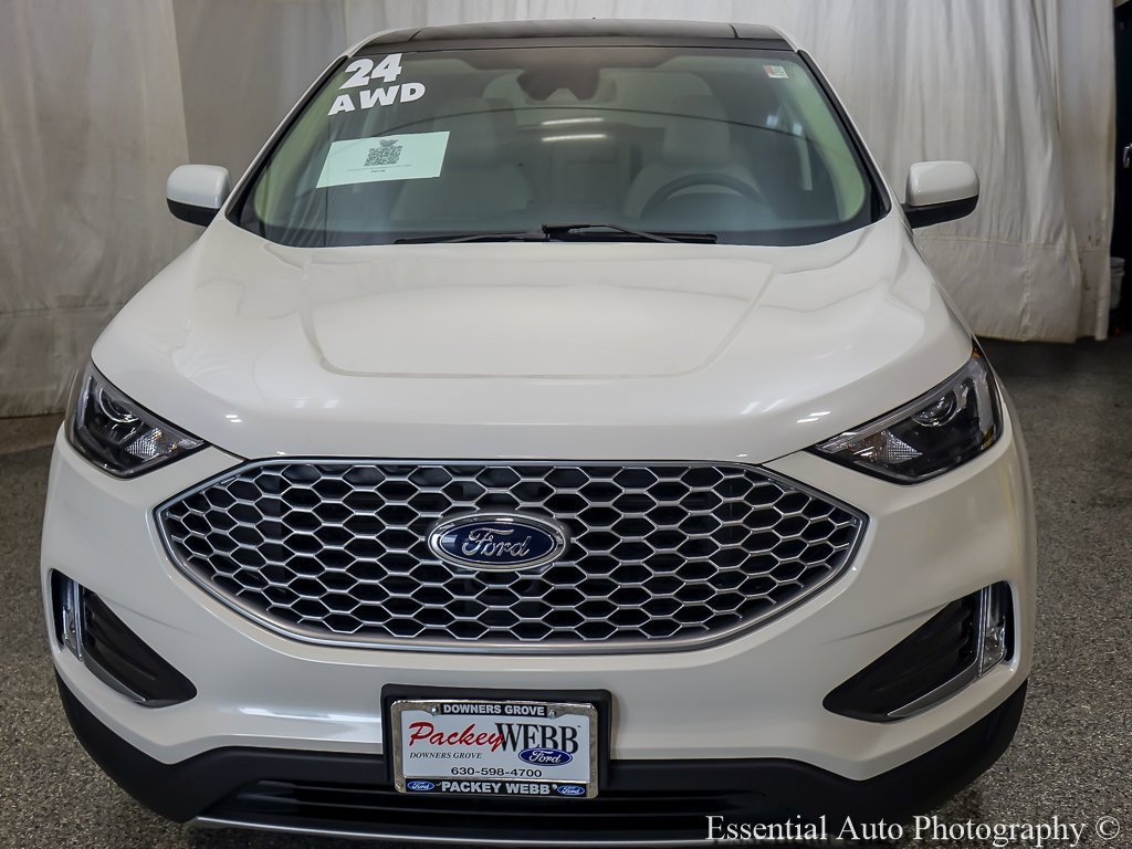 Certified Used 2024 White Metallic Ford SEL image 5