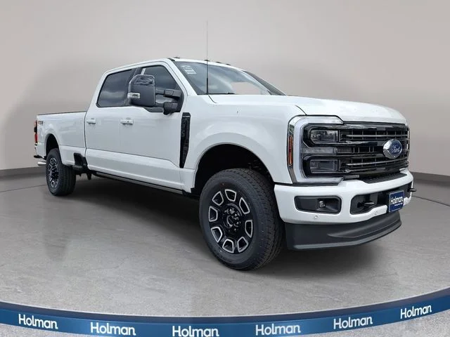 New 2026 Star White Metallic Tri-Coat Ford Platinum image 2