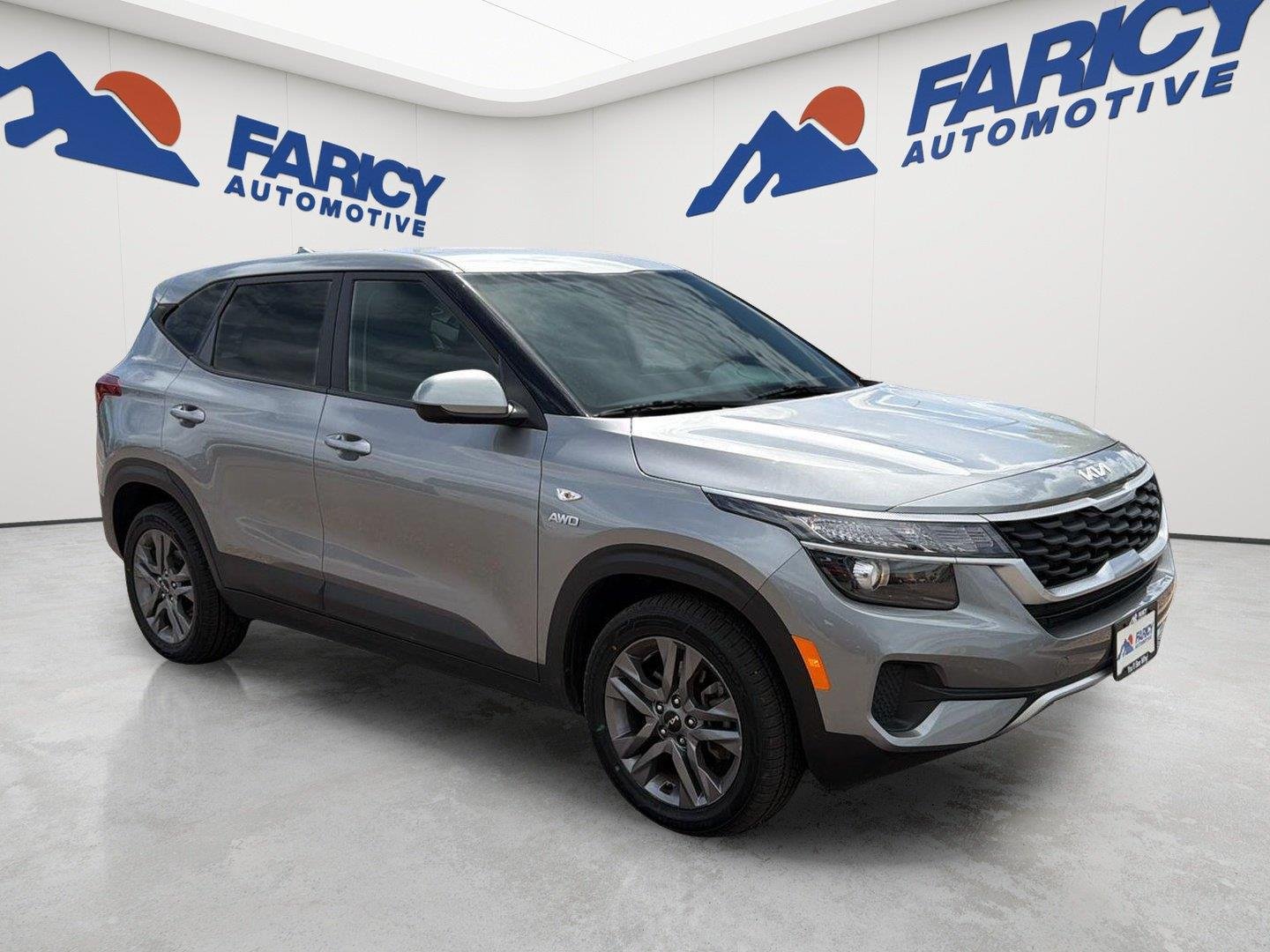 Used 2023 Steel Gray Kia LX image 5