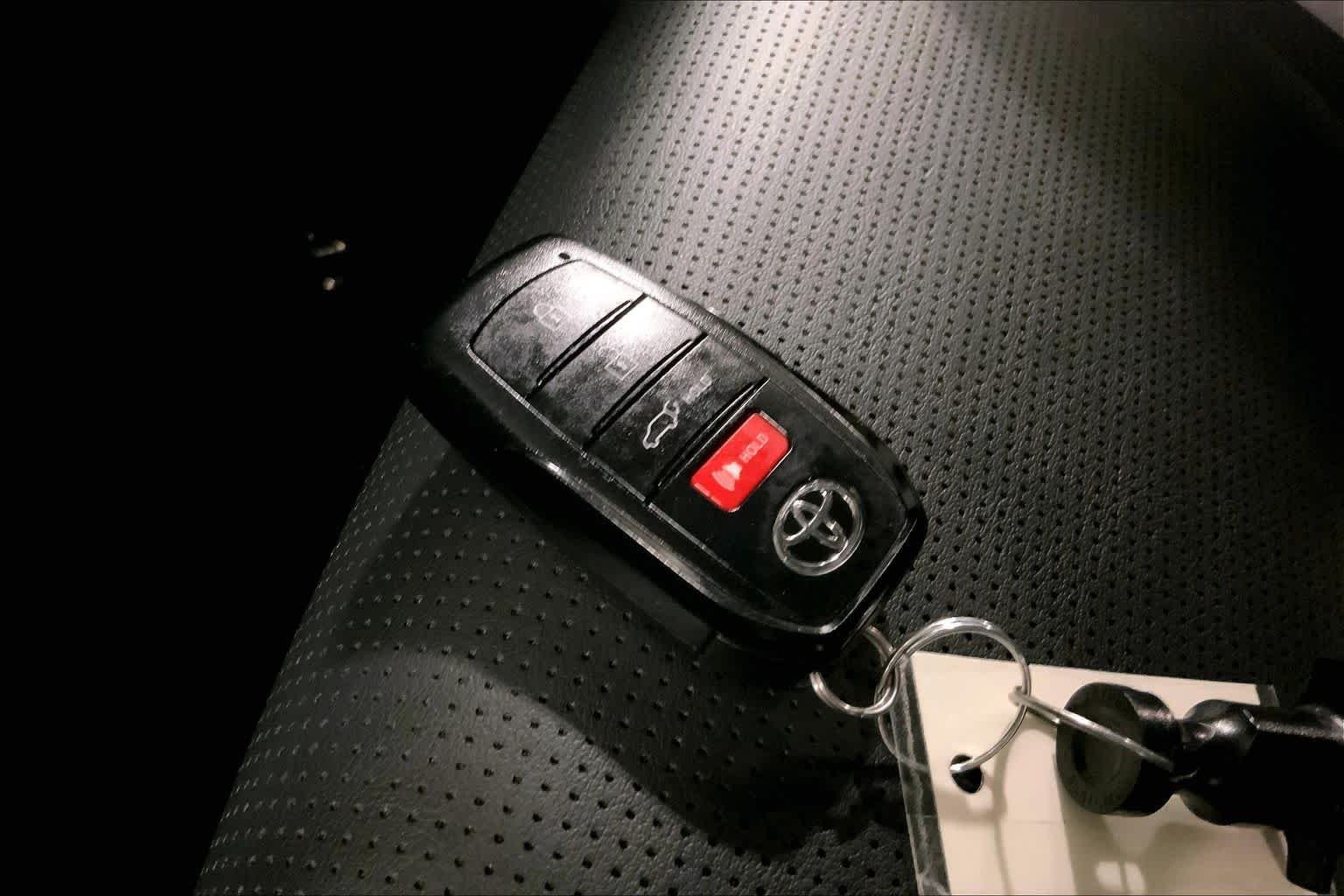 Used 2026 Midnight Black Metallic Toyota XLE Premium image 15