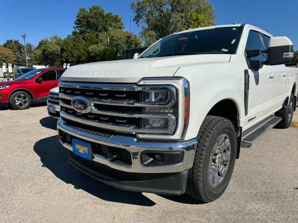Used 2023 Oxford White Ford Lariat image 5