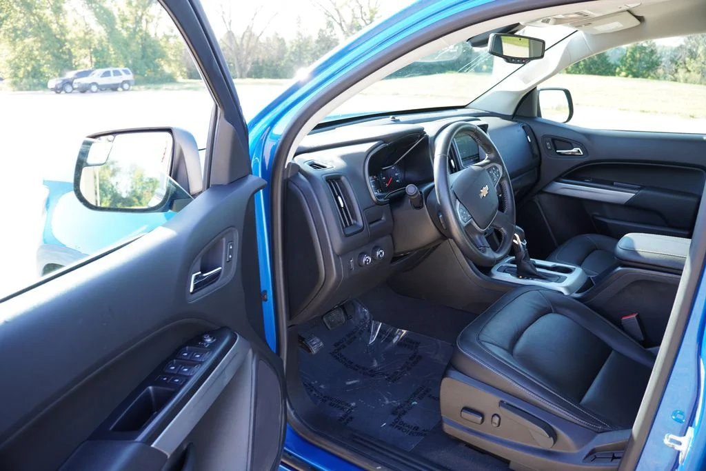 Used 2022 Blue Chevrolet LT image 15