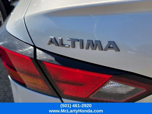 Used 2024 Silver Nissan 2.5 SV image 11