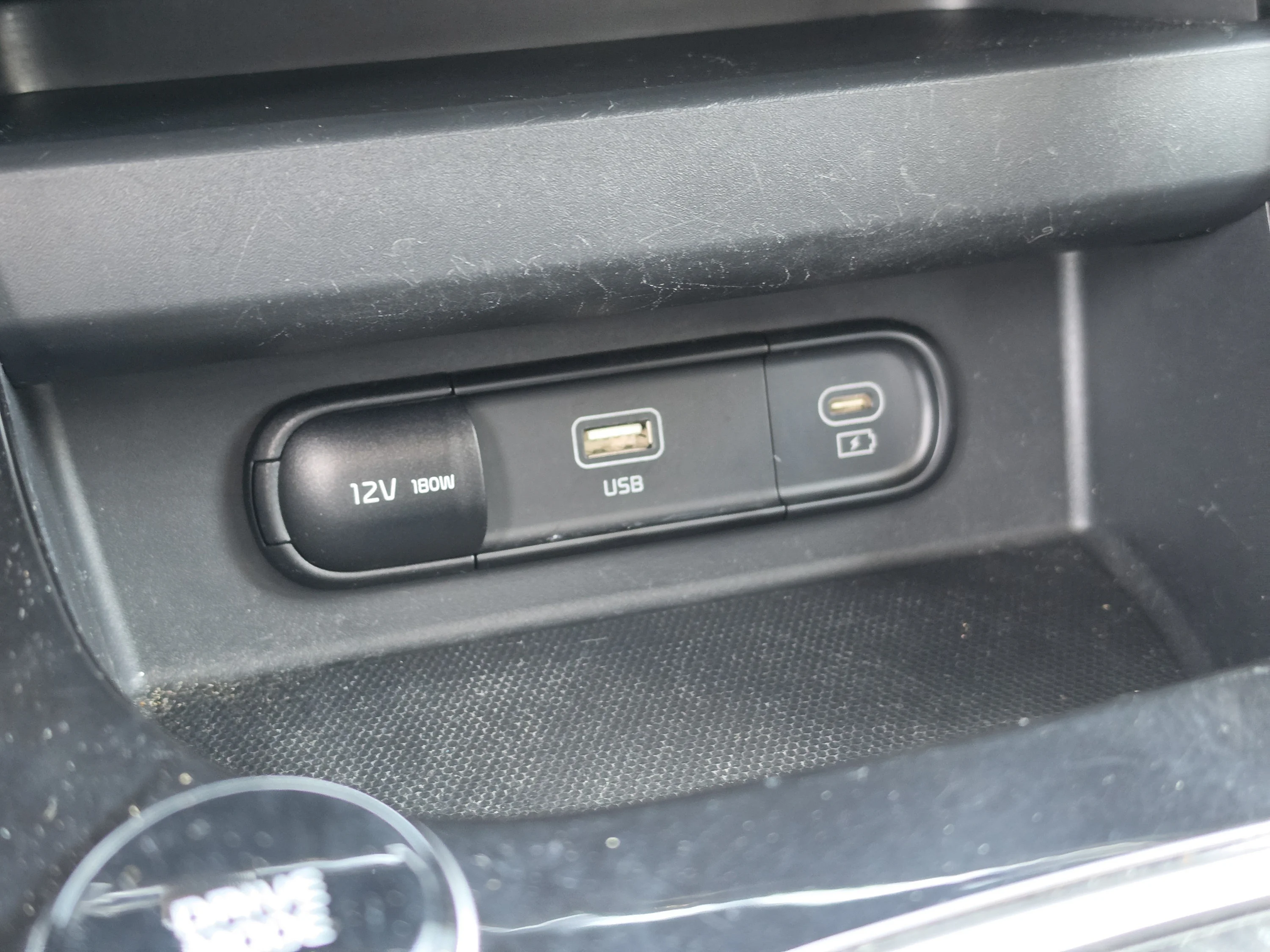 Used 2024 Clear White/Black Roof Kia X-Line image 29