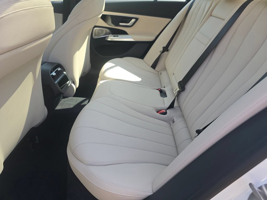 New 2027 Polar White Mercedes-Benz E 350 image 59