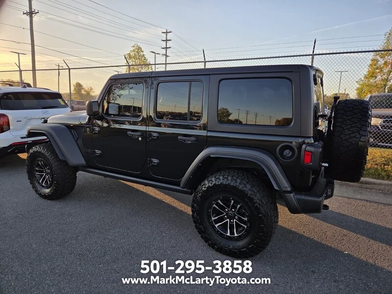 Used 2024 Black Clearcoat JEEP SPORT image 5