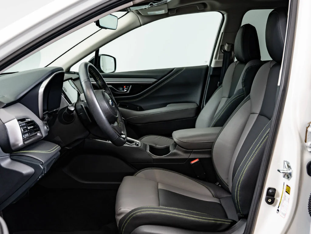 Used 2025 Crystal White Pearl Subaru Onyx Edition XT image 23