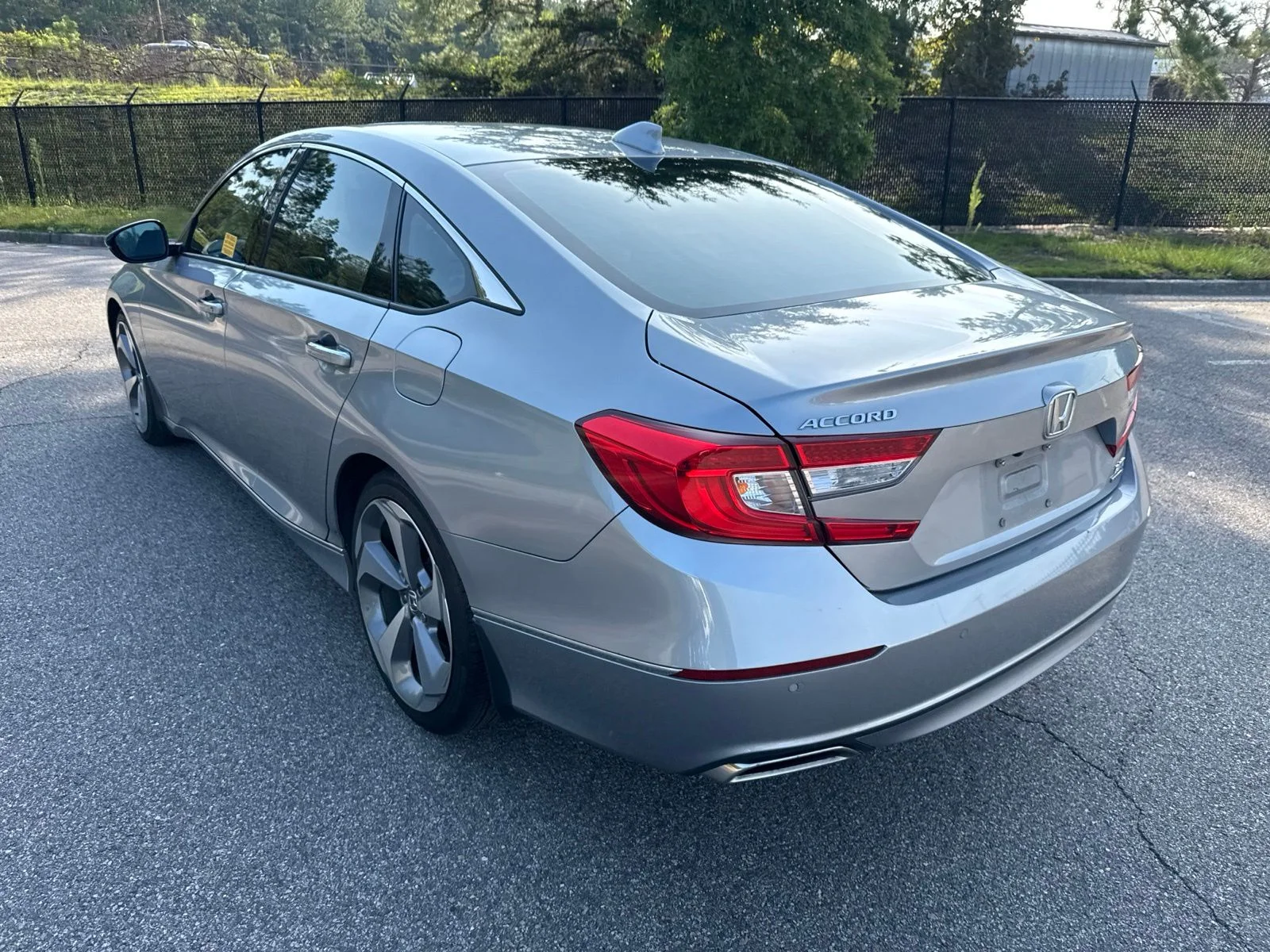 Used 2019  Honda Touring 2.0T image 3