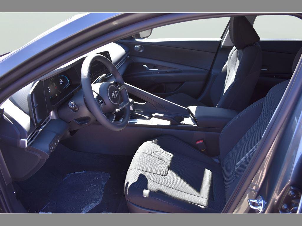 New 2026 Amazon Gray Hyundai SE image 9