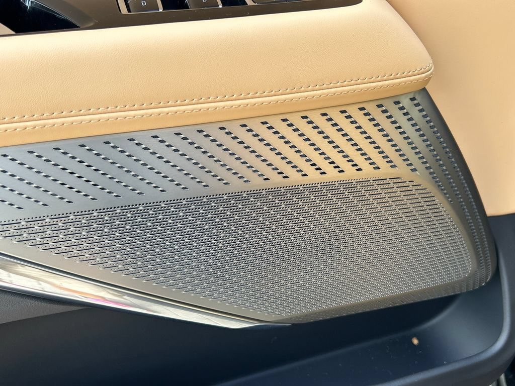 2026 Cadillac Escalade IQ Premium Luxury - Photo 17