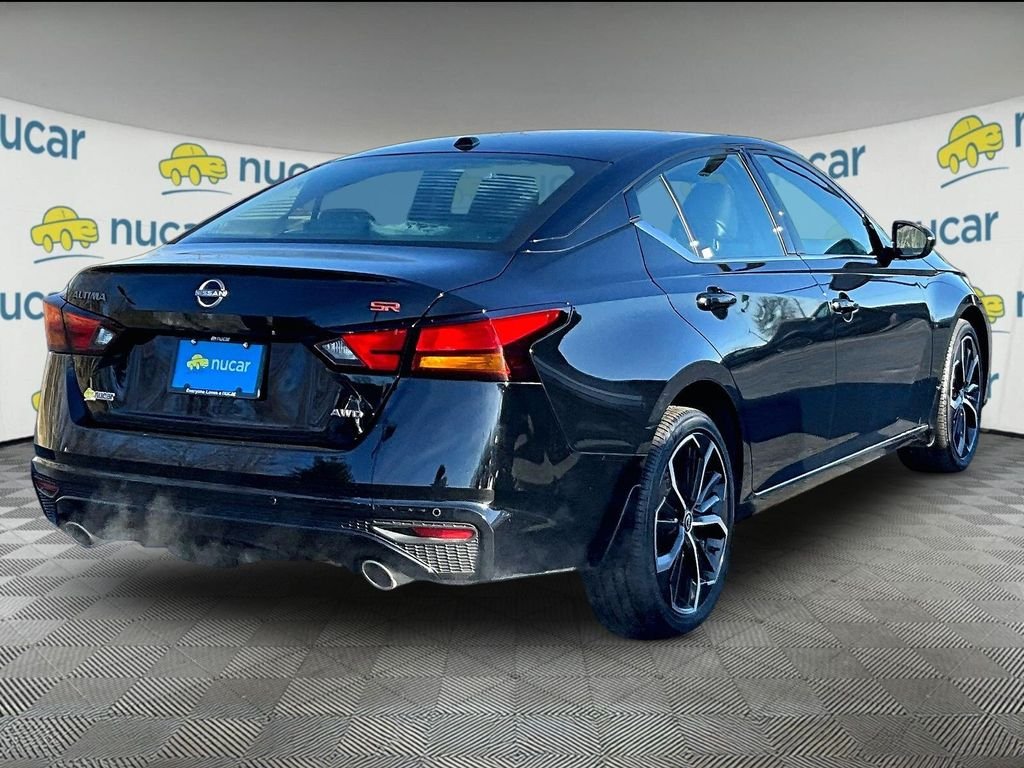 Used 2024 Black Nissan 2.5 SR image 6