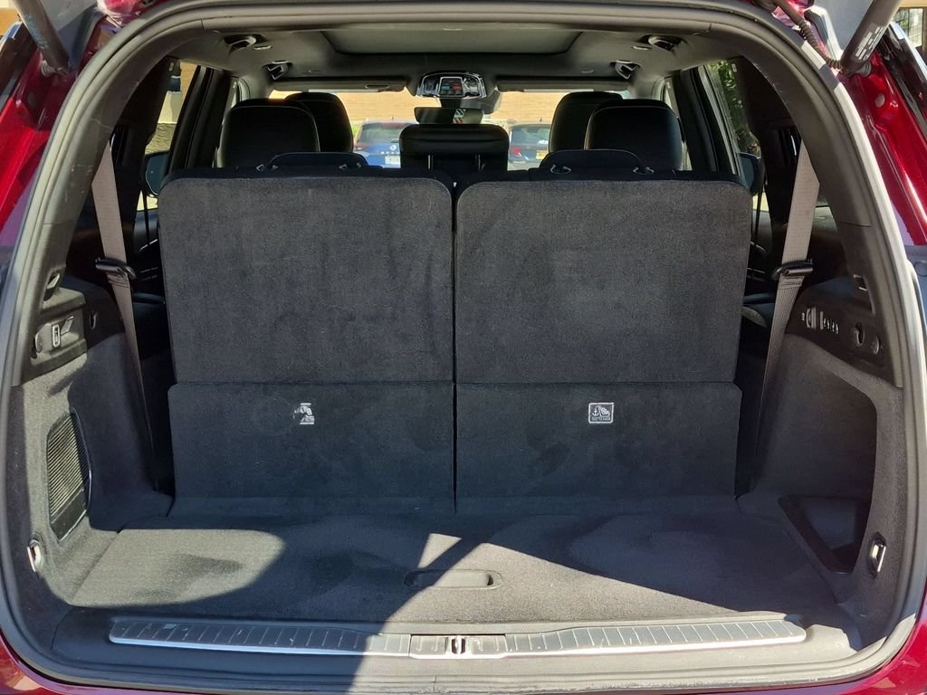 Used 2021 Red Jeep Overland image 7