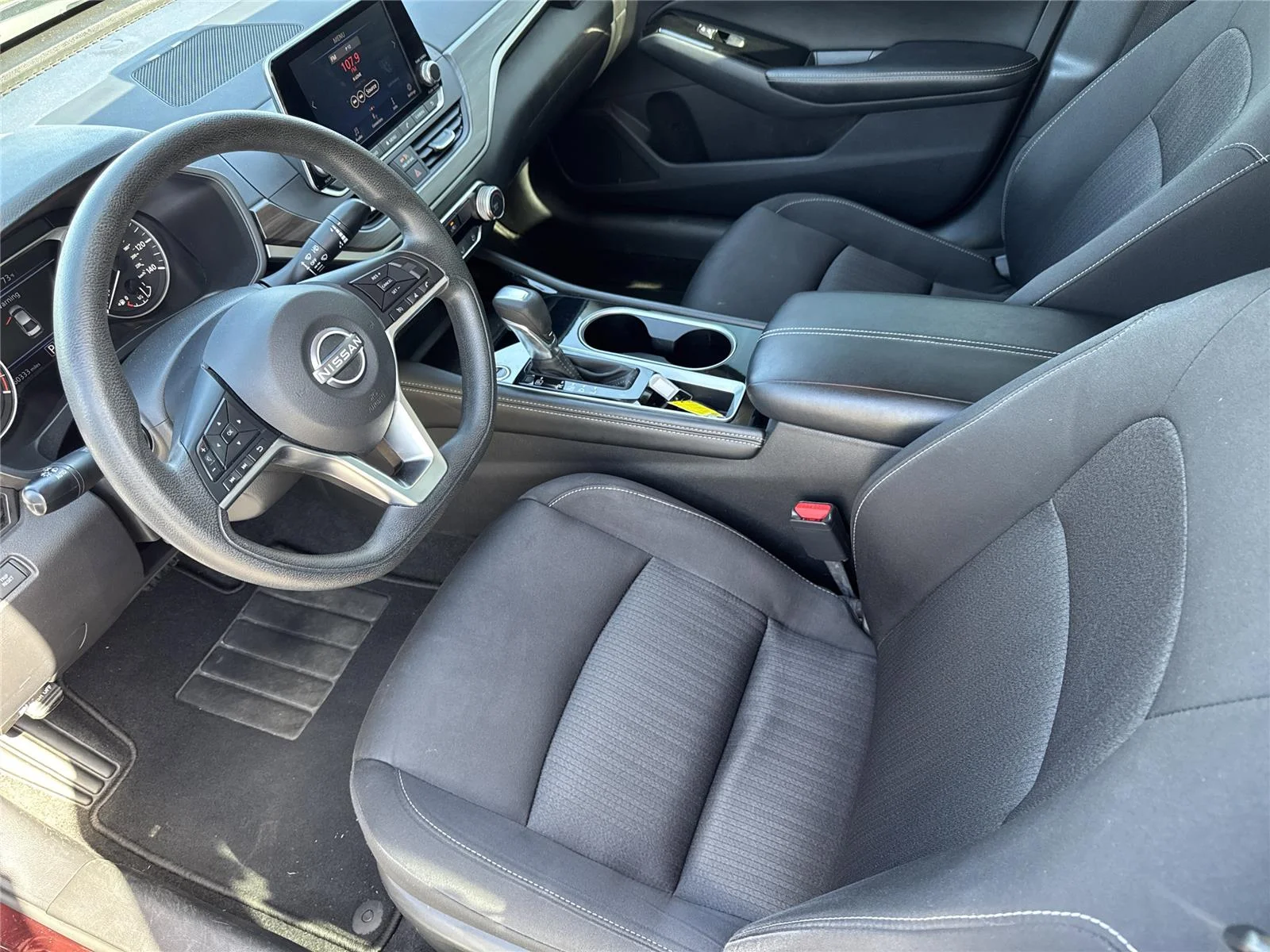 Used 2023 Garnet Pearl Metallic Nissan 2.5 SV image 11