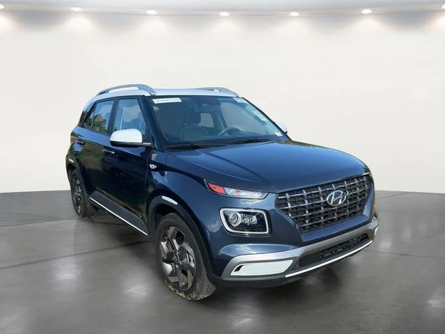 Used 2024 White Hyundai Limited image 7