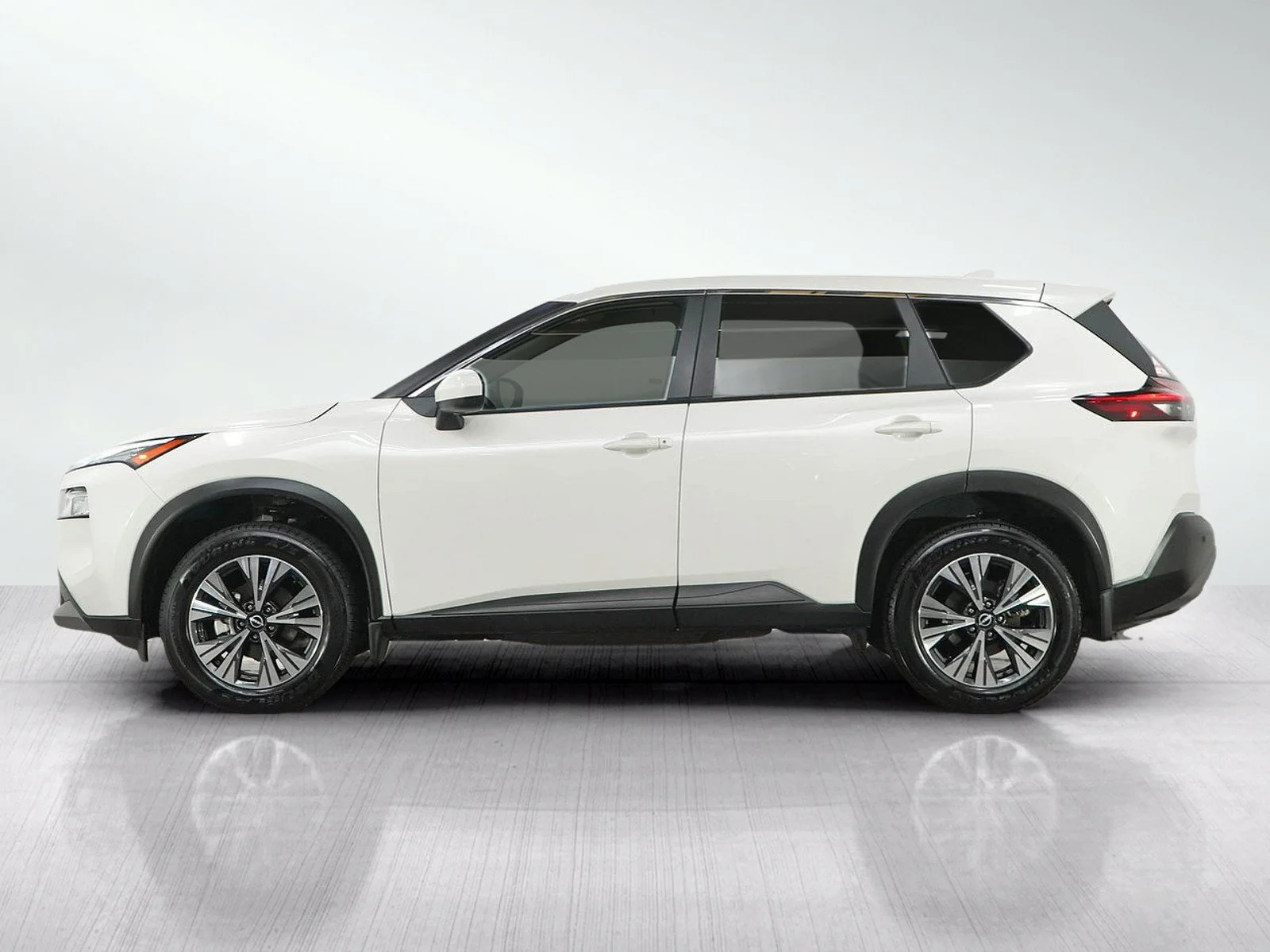 Used 2023 Nissan Rogue SV with VIN JN8BT3BBXPW498624 for sale in Wayzata, Minnesota