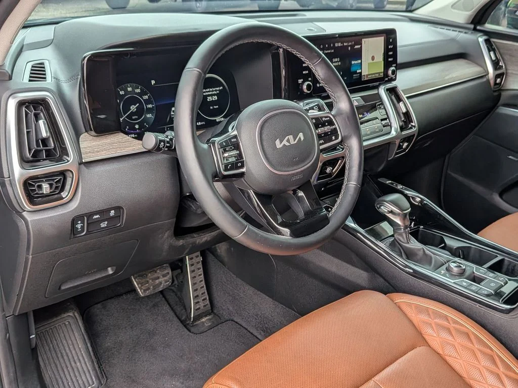 Used 2023 Green Kia X-Line SX Prestige image 32