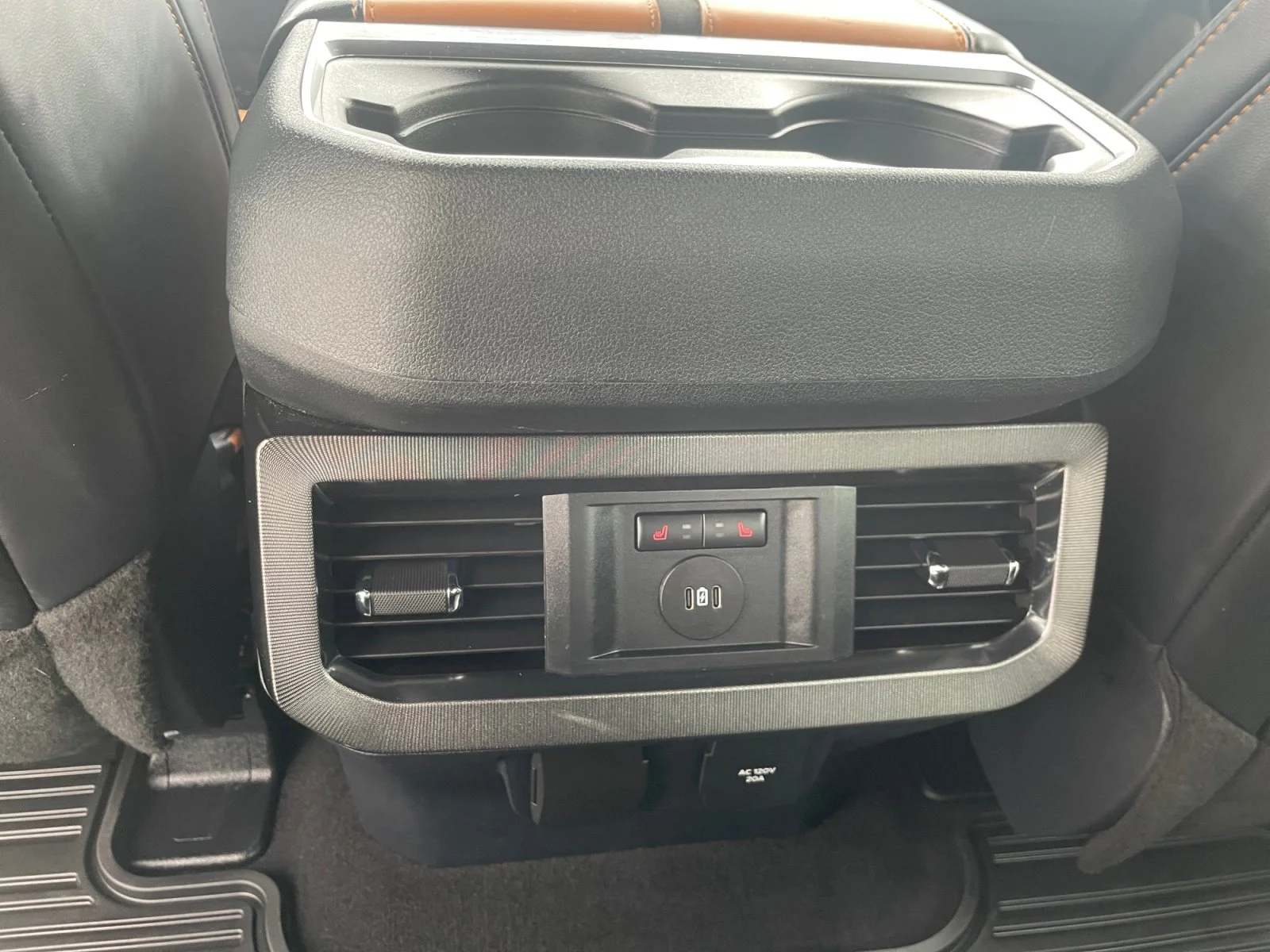 Used 2024  Ford PLATINUM SuperCrew image 19