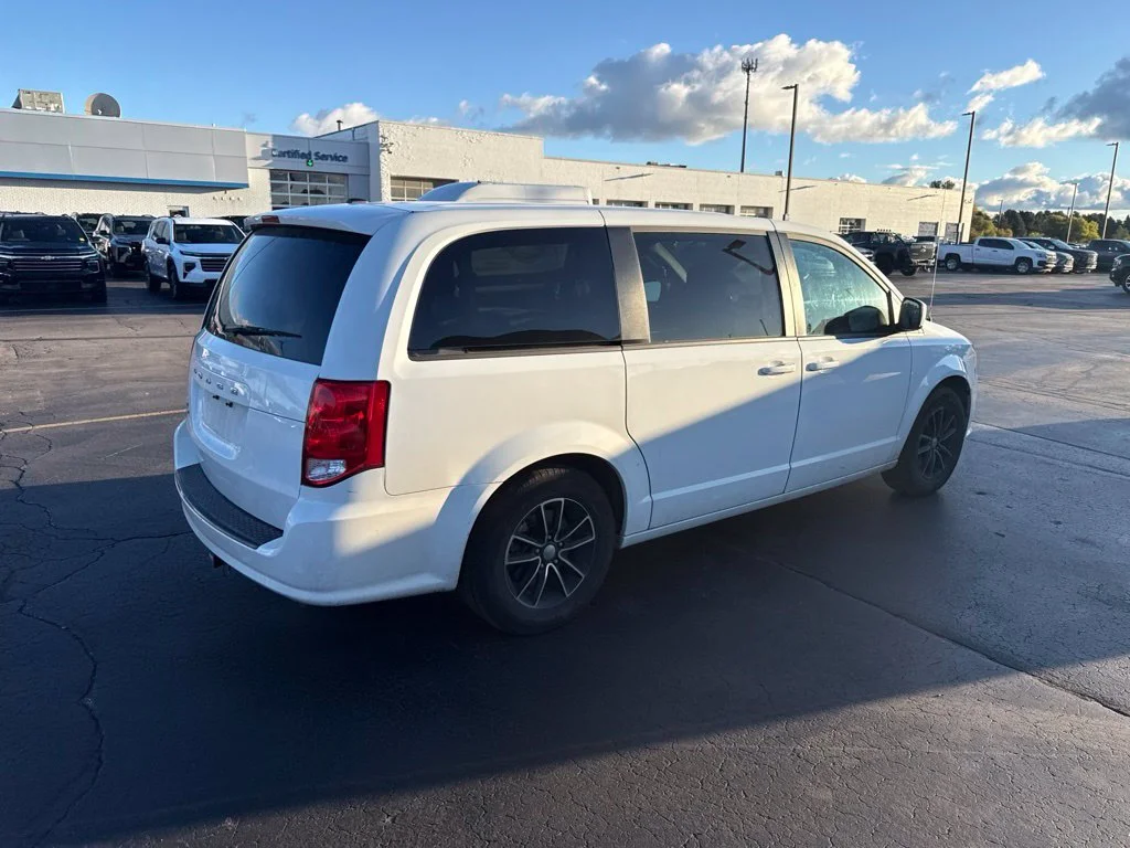 Used 2018 White Dodge SE Plus image 9