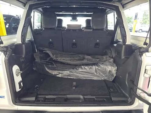 Used 2023 Bright White Clearcoat Jeep Rubicon image 13