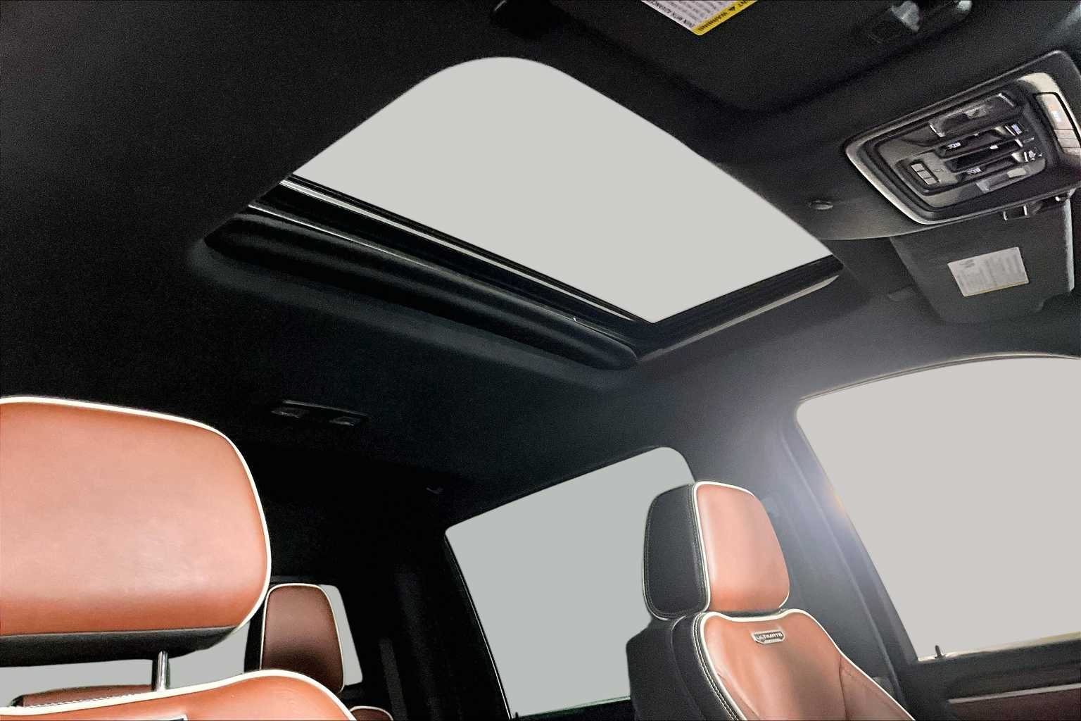 Used 2025 Onyx Black GMC Denali Ultimate image 14