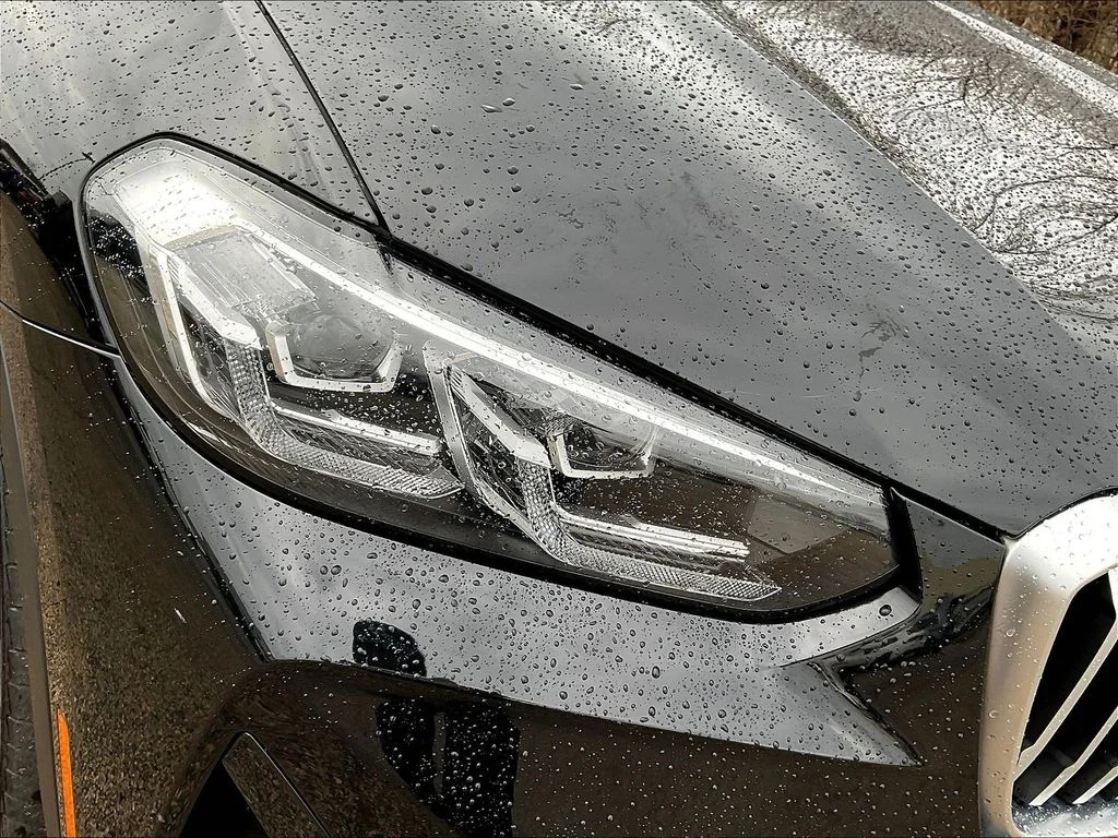 Used 2023 Jet Black BMW xDrive30i image 31