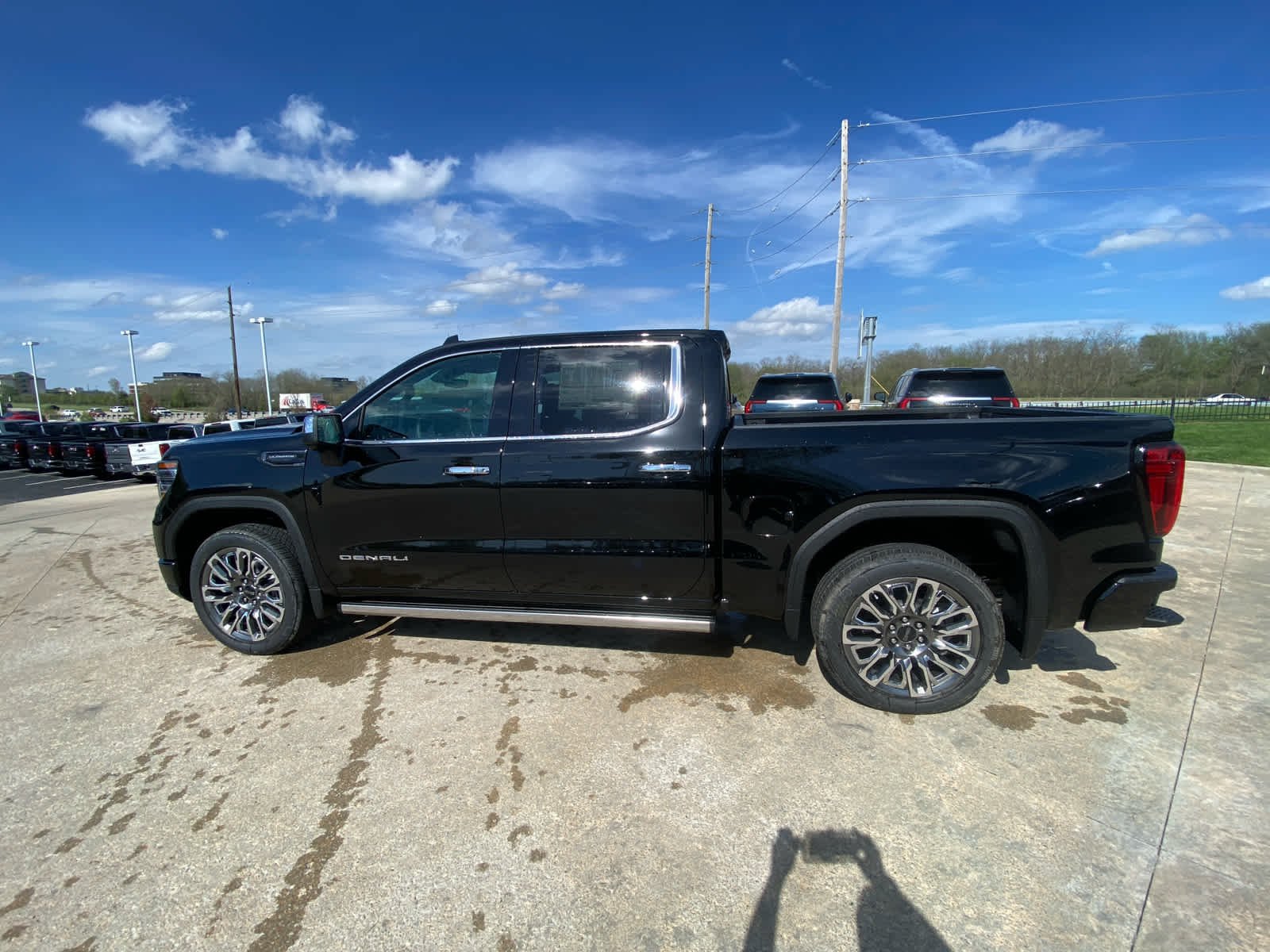 New 2026 Onyx Black GMC Denali Ultimate image 9