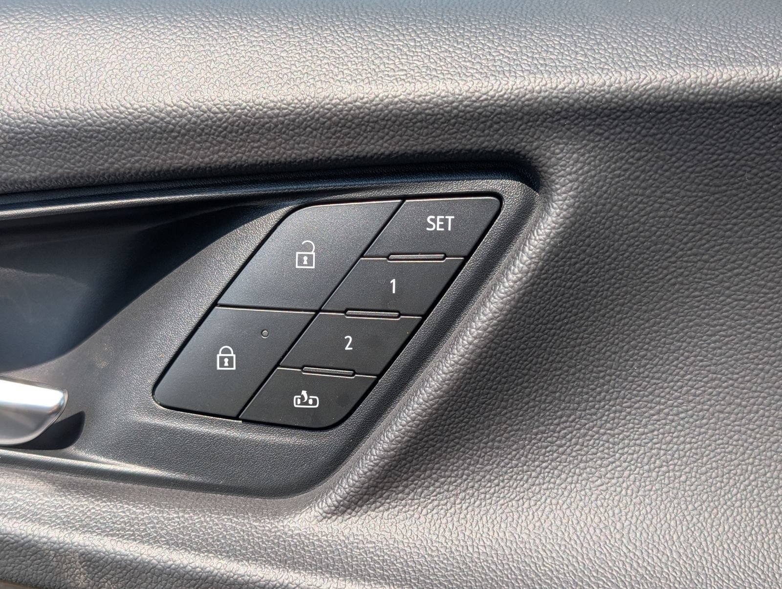 2027 Chevrolet Equinox ACTIV - Photo 21