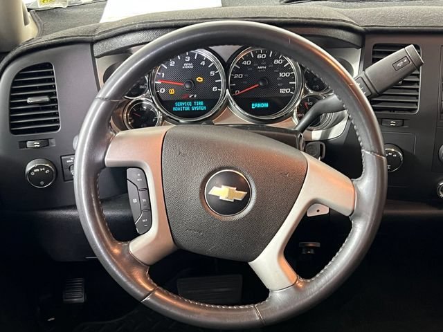 Used 2009 SUMMIT WHITE Chevrolet LT image 15