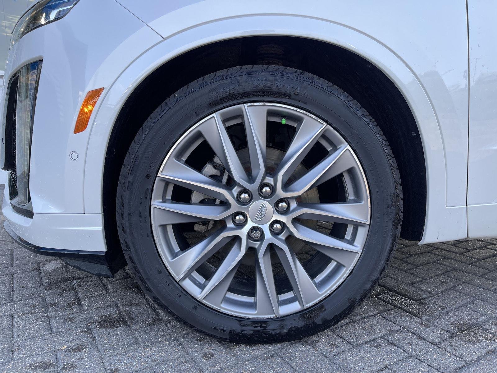 Used 2020 CRYSTAL WHITE TRICOAT Cadillac AWD Sport image 10