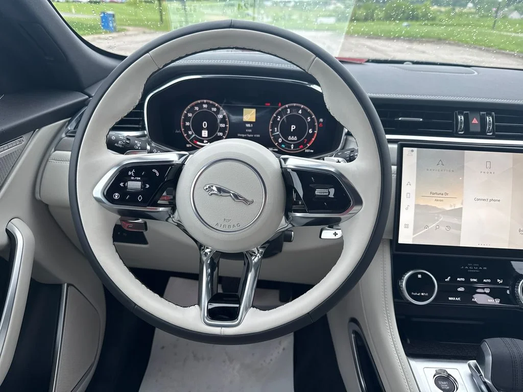 2026 Jaguar F-Pace R-Dynamic S - Photo 19