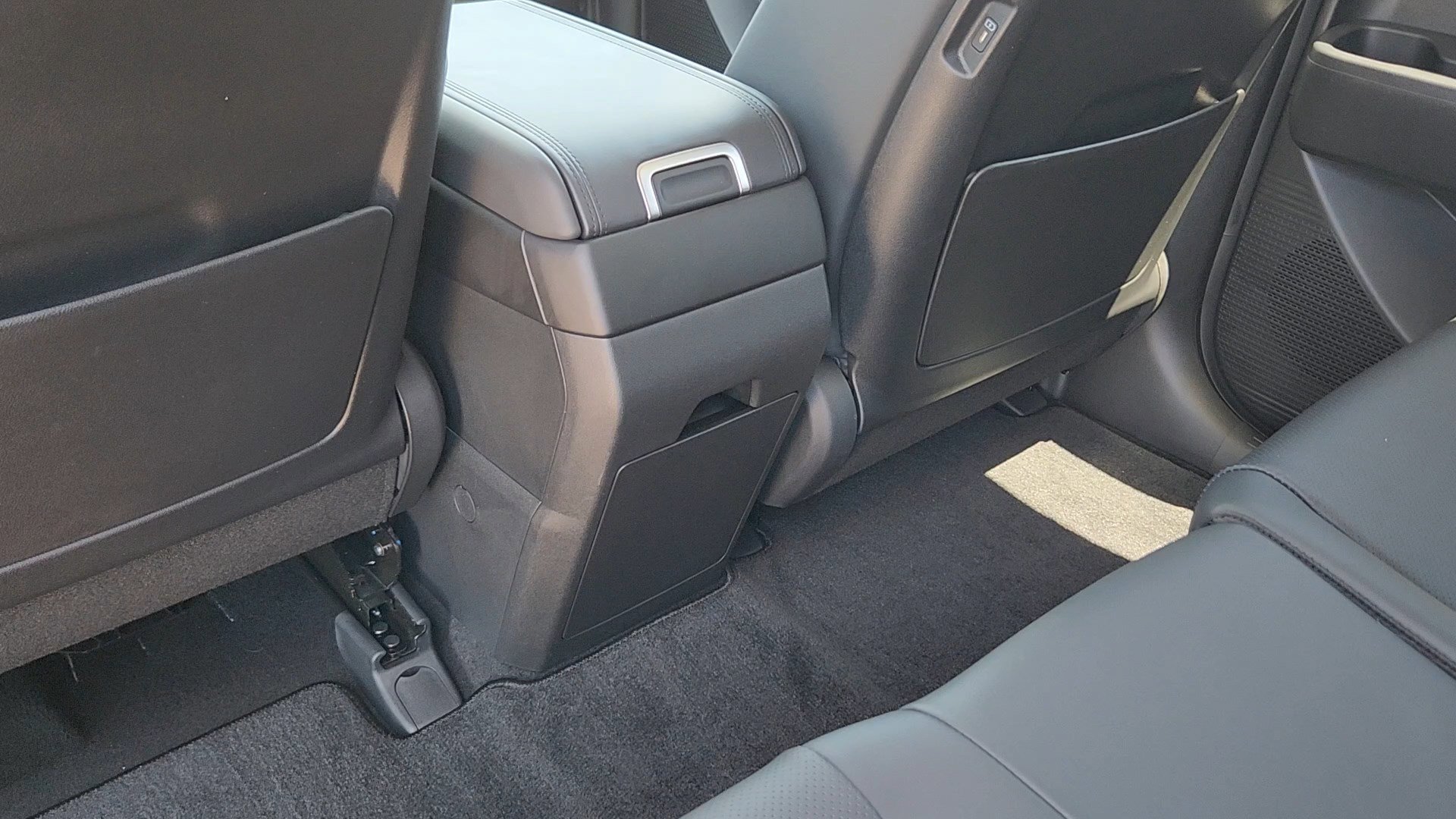 2026 Hyundai Santa Fe SEL - Photo 16
