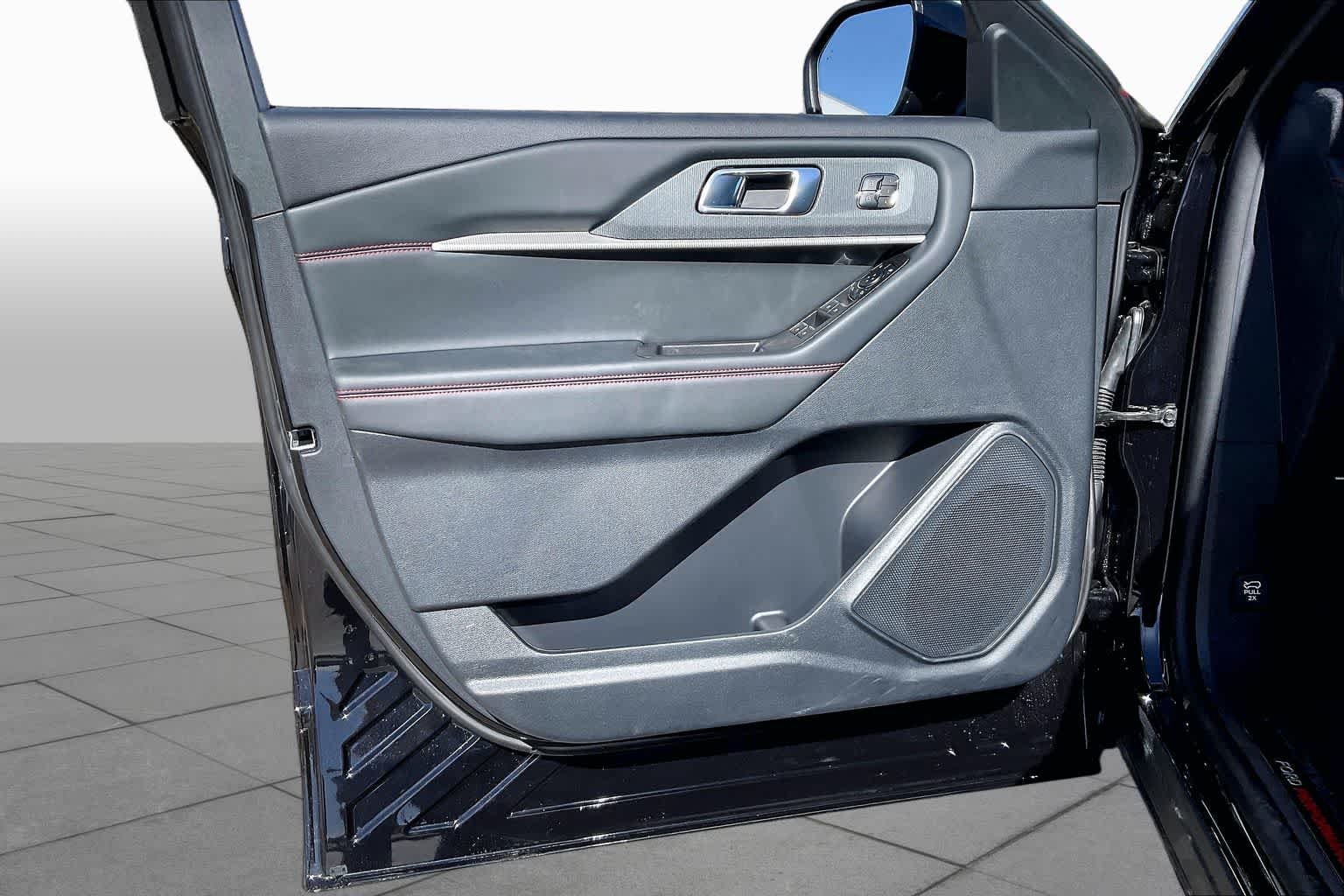 New 2026 Agate Black Metallic Ford ST image 10