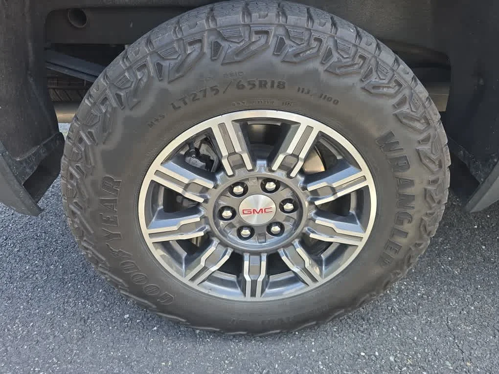 Used 2024 Summit White GMC AT4 image 10